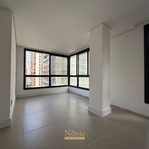 Apartamento com 98m², 2 dormitórios, 2 suítes, 1 vaga no Praça Quatro em Torres para Comprar