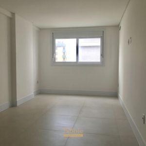 Apartamento com 130m², 3 dormitórios, 1 suíte, 2 vagas no Monterrey em Torres para Comprar