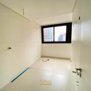 Apartamento com 140m², 3 dormitórios, 3 suítes, 2 vagas no Voga em Torres para Comprar