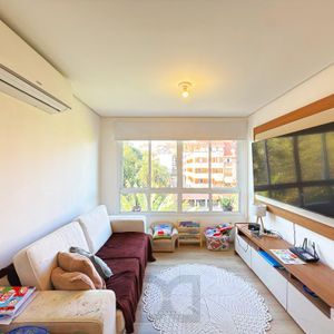 Apartamento com 2 dormitórios e 1 vaga coberta na Dea Coufal