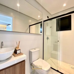 Apartamento com 64m², 2 dormitórios, 1 suíte, 1 vaga no Aston em Torres para Comprar