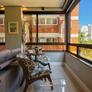 Apartamento com 114m², 3 dormitórios, 3 suítes, 2 vagas no Absoluto em Torres para Comprar