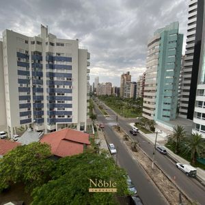 Apartamento com 121m², 3 dormitórios, 1 suíte, 1 vaga no Ile de France em Torres para Comprar