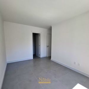 Apartamento com 74m², 2 dormitórios, 1 suíte, 1 vaga no Residencial Acrópole em Torres para Comprar