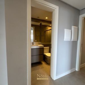 Apartamento com 102m², 3 dormitórios, 1 suíte, 2 vagas no Maui Residencial em Torres para Comprar