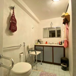 Apartamento com 269m², 4 dormitórios, 3 suítes, 2 vagas no Edificio Santa Helena em Torres para Comprar