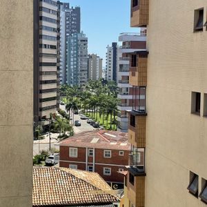 Apartamento com 200m², 4 dormitórios, 4 suítes, 1 vaga no Piazza del Mare em Torres para Comprar