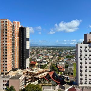 Apartamento com 92m², 2 dormitórios, 2 suítes, 1 vaga no Rosa dos Ventos em Torres para Comprar