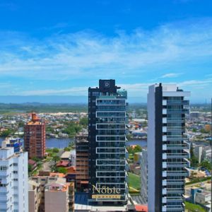 Apartamento com 114m², 3 dormitórios, 1 suíte, 2 vagas no Vista Mare em Torres para Comprar
