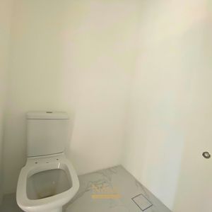 Apartamento com 88m², 2 dormitórios, 1 suíte, 2 vagas no LONDON em Torres para Comprar