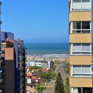 Apartamento com 114m², 3 dormitórios, 3 suítes, 2 vagas no Freedom em Torres para Comprar