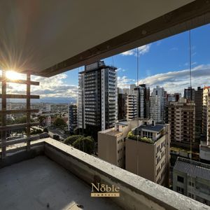 Apartamento com 90m², 2 dormitórios, 2 suítes, 1 vaga no Maui Residencial em Torres para Comprar