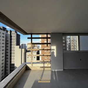Apartamento com 90m², 2 dormitórios, 2 suítes, 1 vaga no Maui Residencial em Torres para Comprar