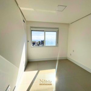 Apartamento com 212m², 4 dormitórios, 4 suítes, 3 vagas no Golden Tower em Torres para Comprar