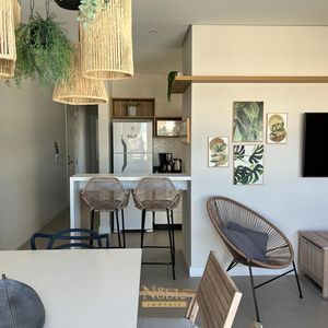 Apartamento com 74m², 2 dormitórios, 1 suíte, 2 vagas no Essenza em Torres para Comprar