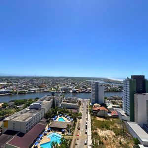 Apartamento com 113m², 3 dormitórios, 1 suíte, 2 vagas no Vista Mare em Torres para Comprar