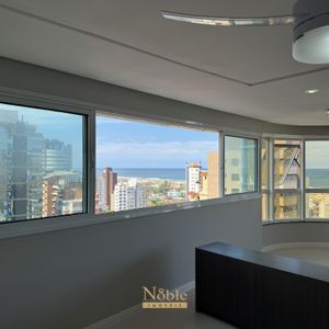 Apartamento com 123m², 3 dormitórios, 2 suítes, 2 vagas no Lê Classic em Torres para Comprar