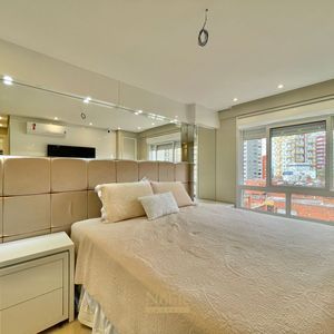 Apartamento com 120m², 3 dormitórios, 1 suíte, 2 vagas no Michelângelo em Torres para Comprar