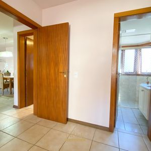 Apartamento, 3 dormitórios, 1 suíte, 1 vaga no Nouvelle Tour em Torres para Comprar