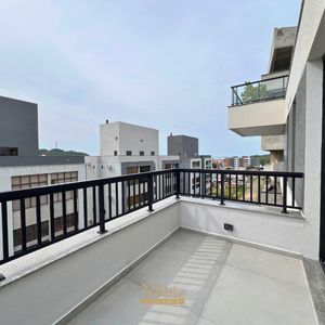 Apartamento com 64m², 2 dormitórios, 1 suíte, 1 vaga no Aston em Torres para Comprar