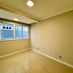 Apartamento com 79m², 2 dormitórios, 1 suíte, 1 vaga no Murano em Torres para Comprar