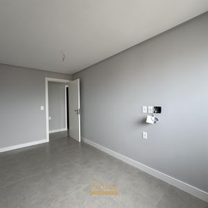 Apartamento com 108m², 3 dormitórios, 1 suíte, 2 vagas no Maui Residencial em Torres para Comprar