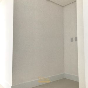 Apartamento com 130m², 3 dormitórios, 1 suíte, 2 vagas no Monterrey em Torres para Comprar
