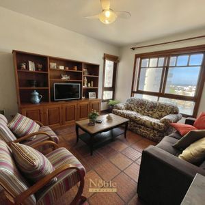 Apartamento com 186m², 3 dormitórios, 1 suíte, 2 vagas no Debret em Torres para Comprar