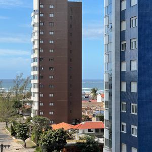 Apartamento com 110m², 3 dormitórios, 1 suíte, 2 vagas no LONDON em Torres para Comprar