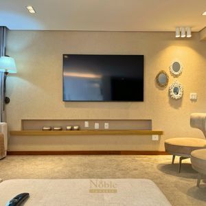 Apartamento com 180m², 3 dormitórios, 1 suíte, 2 vagas no Debret em Torres para Comprar