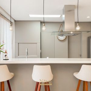 Apartamento com 103m², 3 dormitórios, 3 suítes, 2 vagas no Absoluto em Torres para Comprar