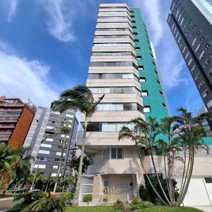 Apartamento com 98m², 3 dormitórios, 1 suíte, 3 vagas no Metropolitan em Torres para Comprar