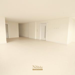 Apartamento com 130m², 3 dormitórios, 1 suíte, 2 vagas no Monterrey em Torres para Comprar