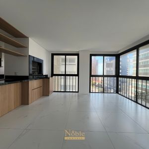 Apartamento com 110m², 3 dormitórios, 1 suíte, 2 vagas no LONDON em Torres para Comprar