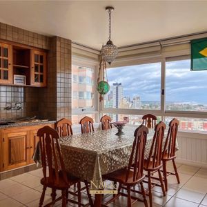 Apartamento com 190m², 3 dormitórios, 1 suíte, 1 vaga no Ville Saint Tropez em Torres para Comprar