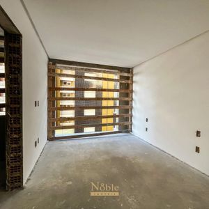 Apartamento com 165m², 3 dormitórios, 3 suítes, 2 vagas no Vanguard em Torres para Comprar