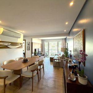Excelente apartamento em andar alto com 2 suítes e 2 vagas de garagem.