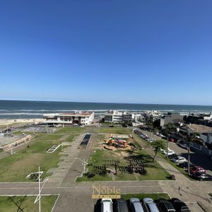 Apartamento com 236m², 4 dormitórios, 1 suíte, 1 vaga no Panorama em Torres para Comprar