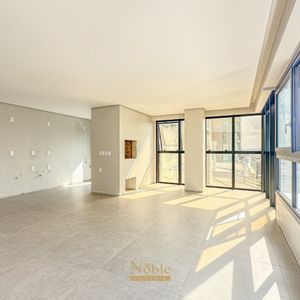 Apartamento com 114m², 3 dormitórios, 1 suíte, 1 vaga no Titanium em Torres para Comprar