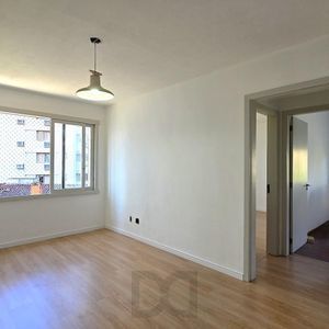 Excelente apartamento em localização privilegiada, na Avenida Dr. Nilo Peçanha com 2 dormitórios, 2 banheiros e 1 vaga de garagem.