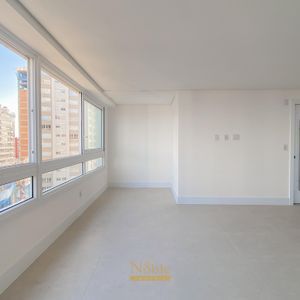 Apartamento com 130m², 3 dormitórios, 1 suíte, 2 vagas no Monterrey em Torres para Comprar