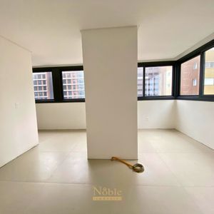 Apartamento com 140m², 3 dormitórios, 3 suítes, 2 vagas no Voga em Torres para Comprar