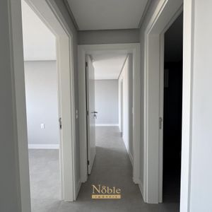 Apartamento com 77m², 2 dormitórios, 1 suíte, 2 vagas no Maui Residencial em Torres para Comprar