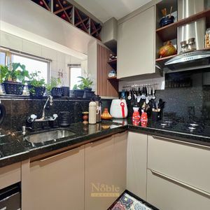 Apartamento com 98m², 3 dormitórios, 1 suíte, 1 vaga no Mar de Flores em Torres para Comprar