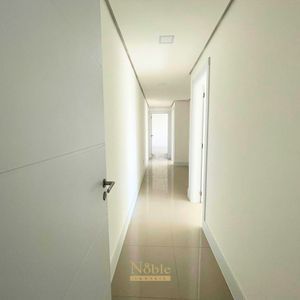 Apartamento com 212m², 4 dormitórios, 4 suítes, 3 vagas no Golden Tower em Torres para Comprar