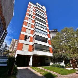 Apartamento com 144m², 3 dormitórios, 1 suíte, 1 vaga no Solar da Barra em Torres para Comprar