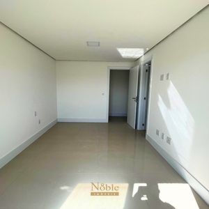 Apartamento com 212m², 4 dormitórios, 4 suítes, 3 vagas no Golden Tower em Torres para Comprar