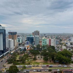 Apartamento com 102m², 3 dormitórios, 1 suíte, 2 vagas no Maui Residencial em Torres para Comprar