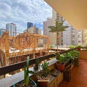 Apartamento com 269m², 4 dormitórios, 3 suítes, 2 vagas no Edificio Santa Helena em Torres para Comprar