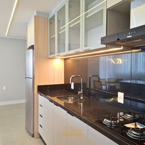 Apartamento com 77m², 2 dormitórios, 1 suíte, 2 vagas no Maui Residencial em Torres para Comprar